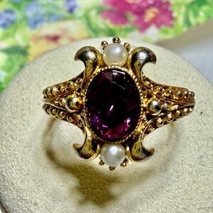 Vintage Avon Queensbury Ring 1974